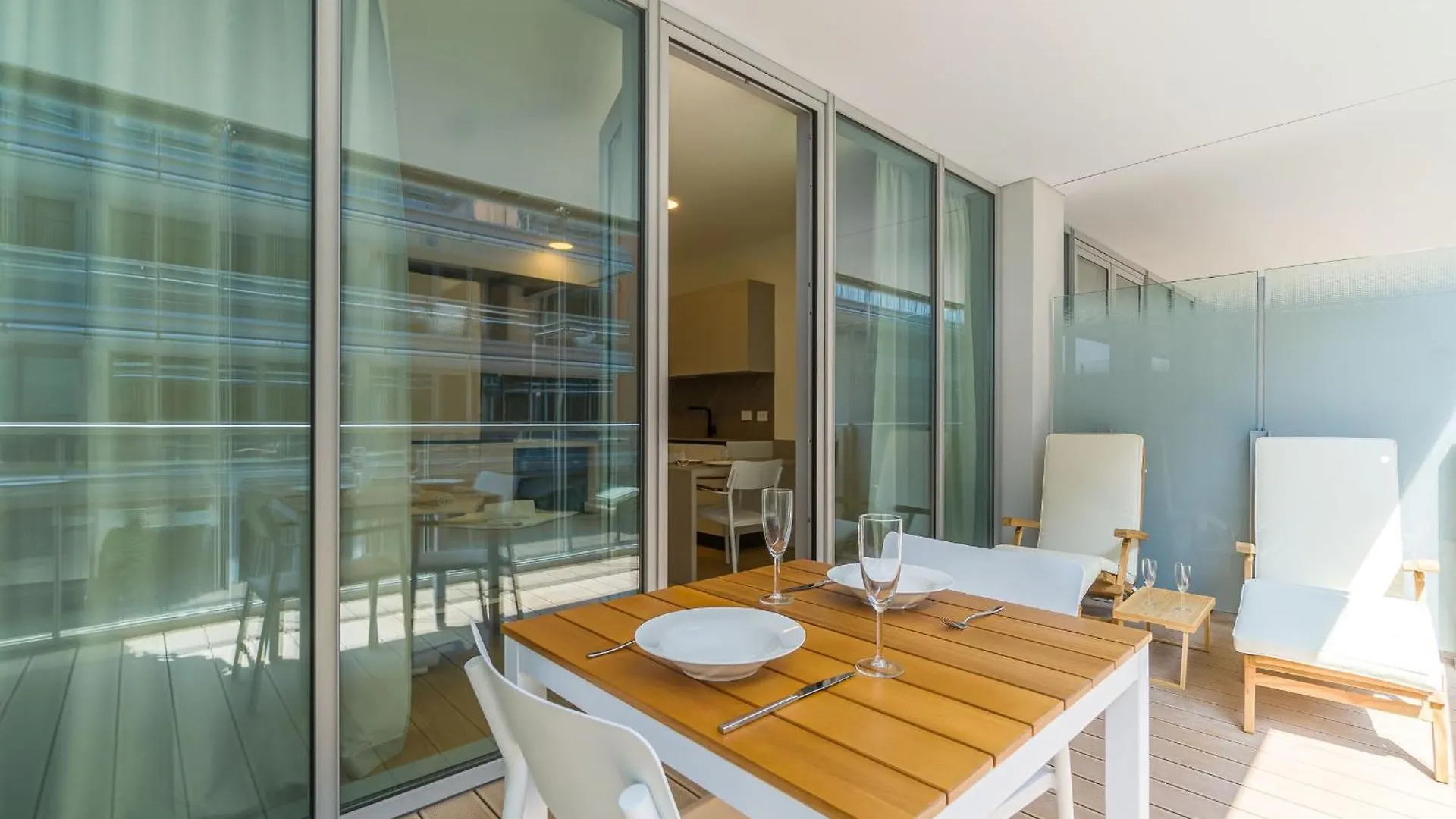 Genoa Waterfront Modern Suite