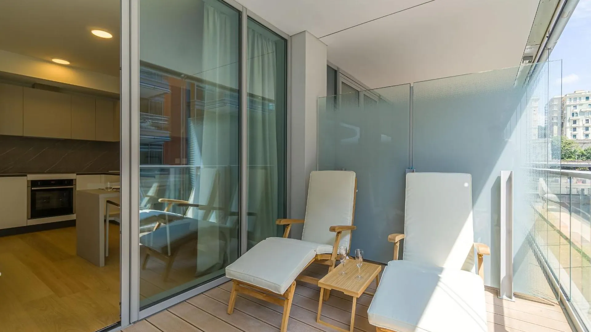 Genoa Waterfront Modern Suite Apartment