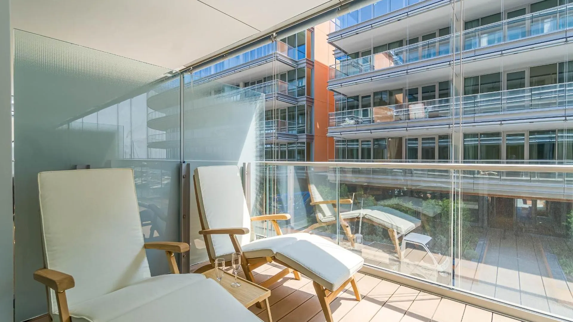 Genoa Waterfront Modern Suite
